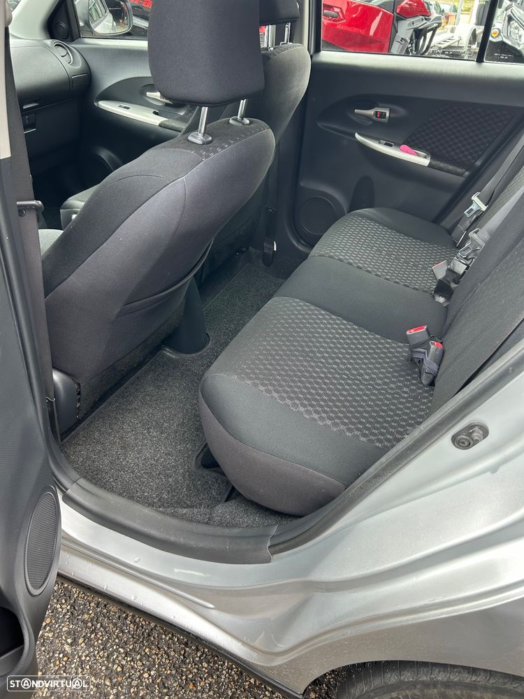 Toyota Urban Cruiser 1.4 D-4D 4x2 - 8