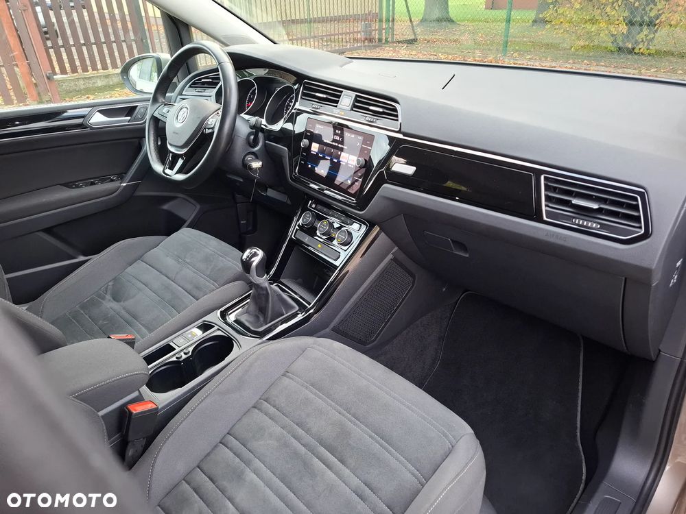 Volkswagen Touran 1.5 TSI EVO Highline - 12