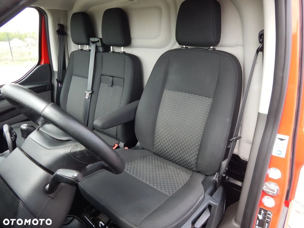 Ford Custom Transit - 11
