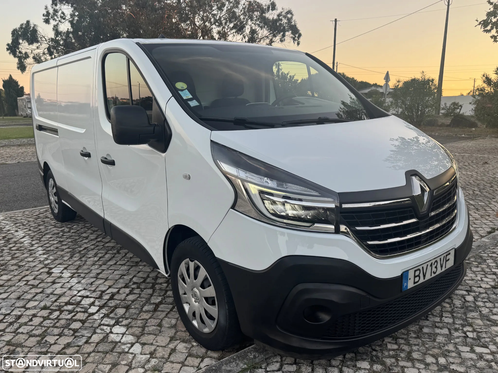 Renault Trafic L2h1 1.6 dci grand confort - 4