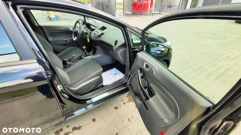Ford Fiesta 1.25 Champions Edition - 6
