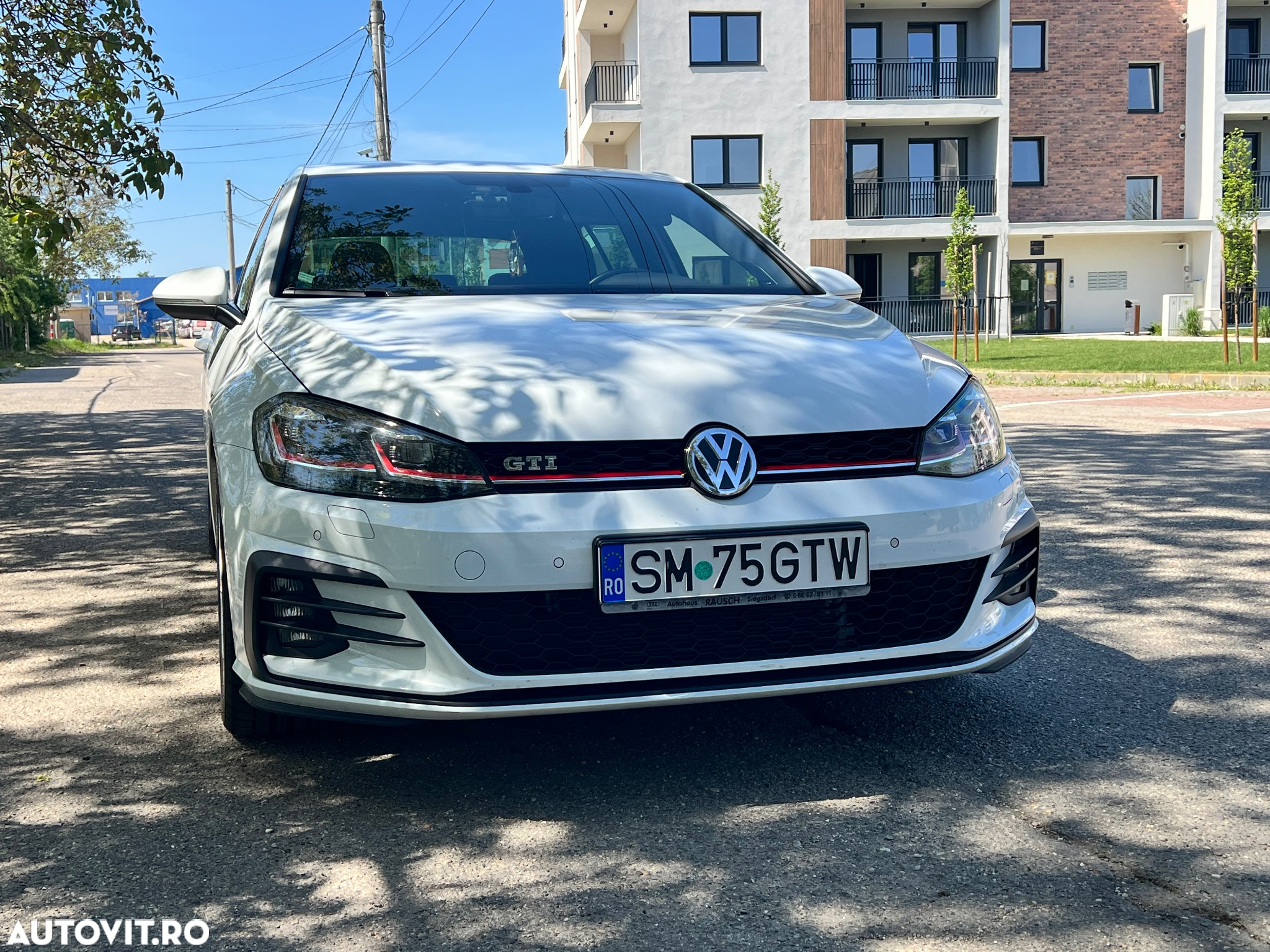 Volkswagen Golf 2.0 TSI GTI - 9