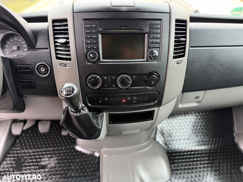 Volkswagen Crafter - 10