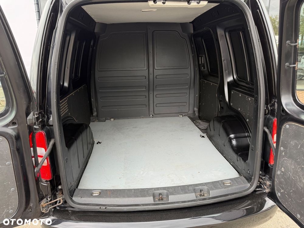 Volkswagen Caddy III - 18