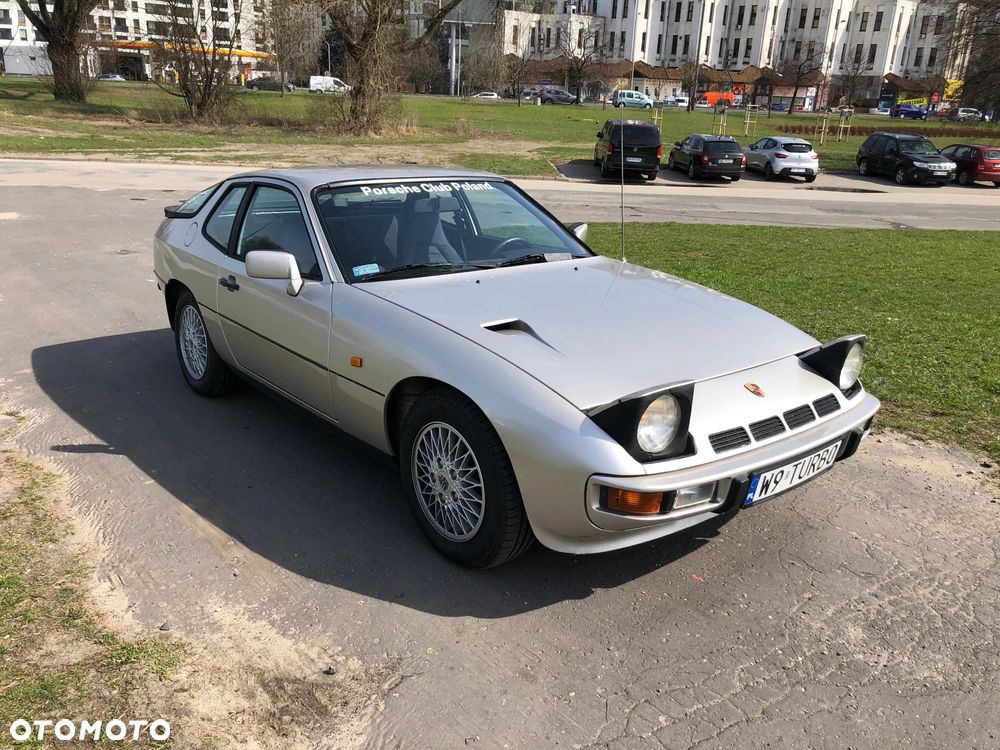 Porsche 924 - 6