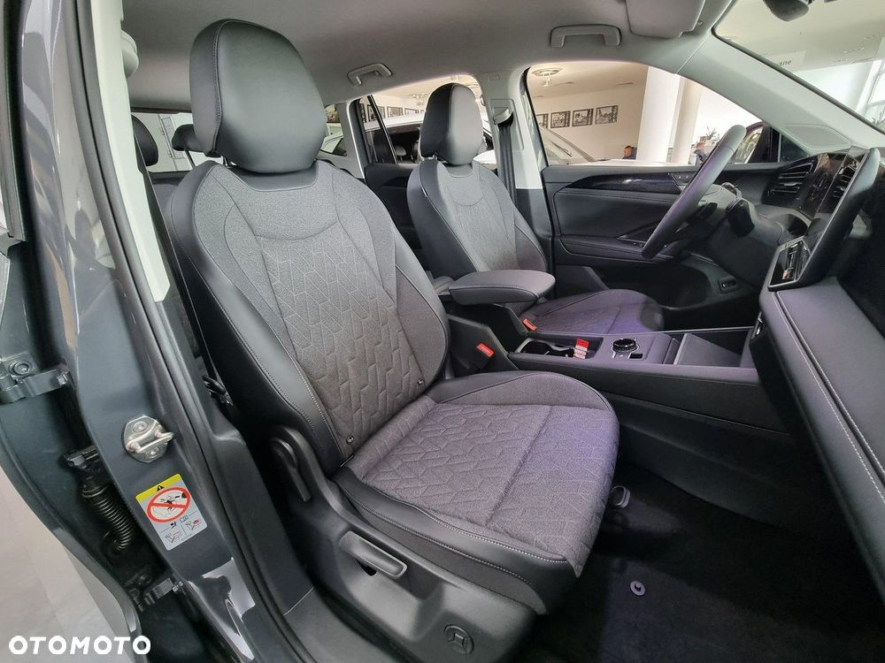 Volkswagen Tiguan - 13