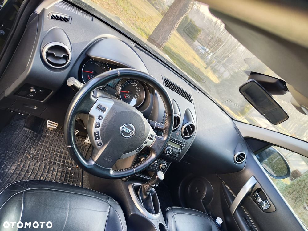 Nissan Qashqai 2.0 dCi DPF tekna - 16