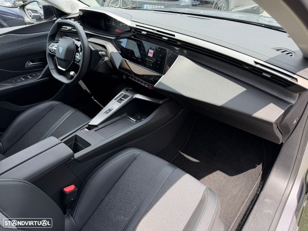 Peugeot 308 SW 1.6 Hybrid Allure Pack e-EAT8 - 17