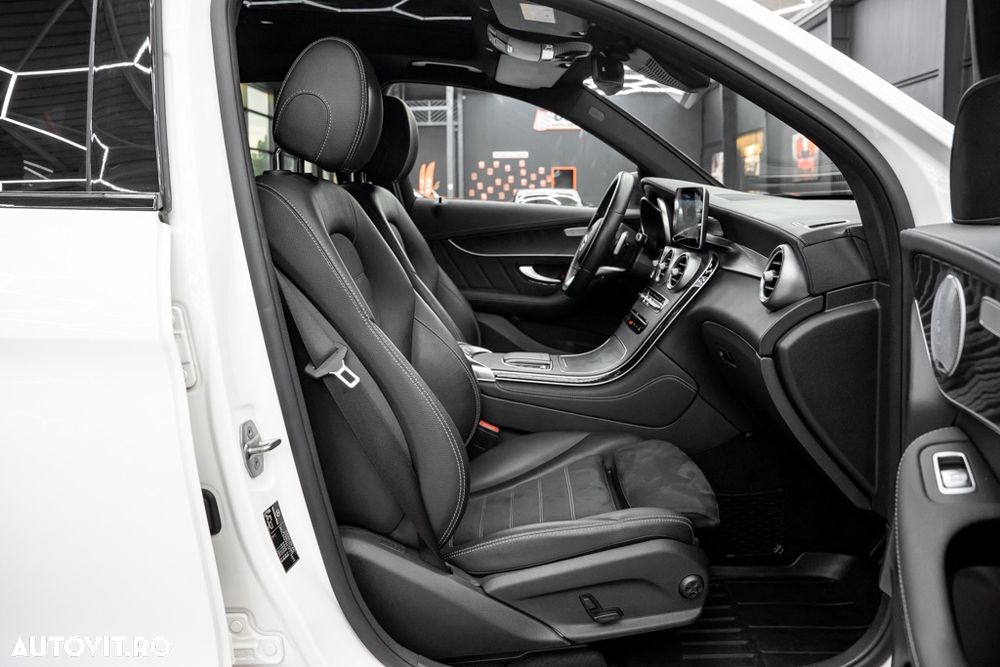 Mercedes-Benz GLC 300 4MATIC MHEV - 12