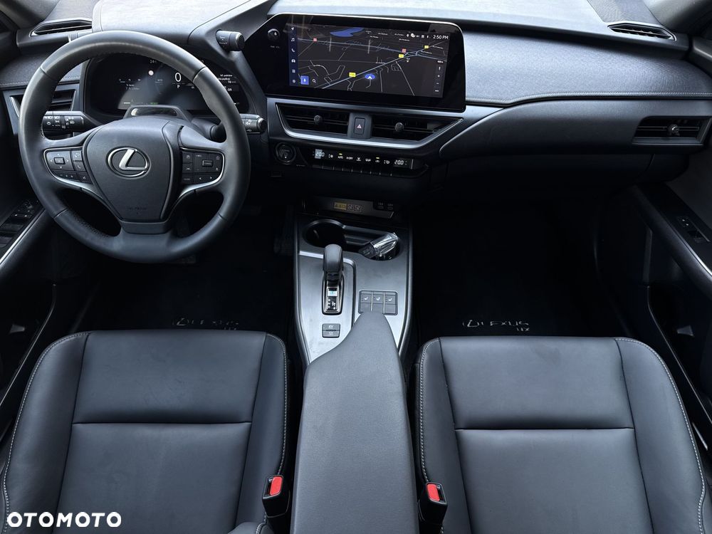 Lexus UX 300h F Sport Design - 17
