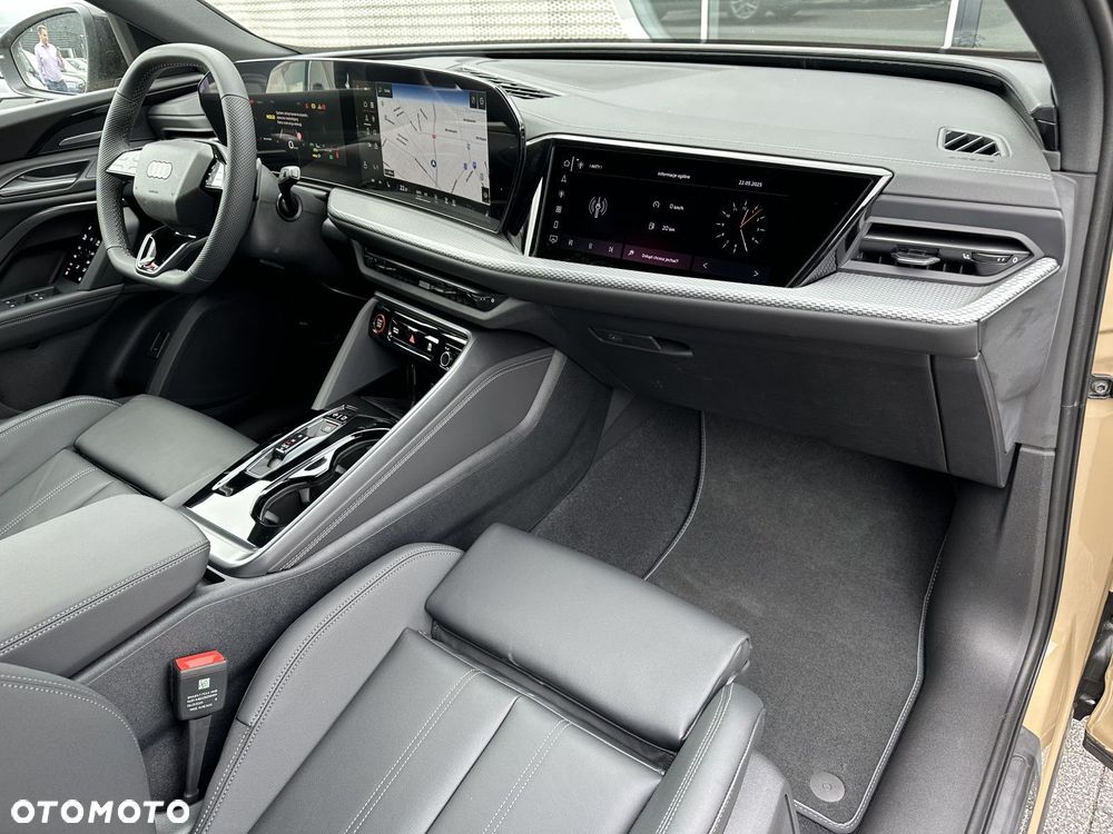 Audi Q5 Sportback - 25