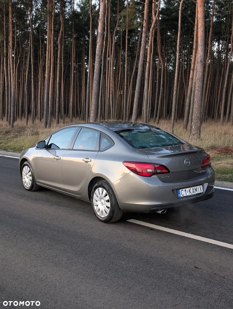 Opel Astra 1.4 T Enjoy EU6 - 5