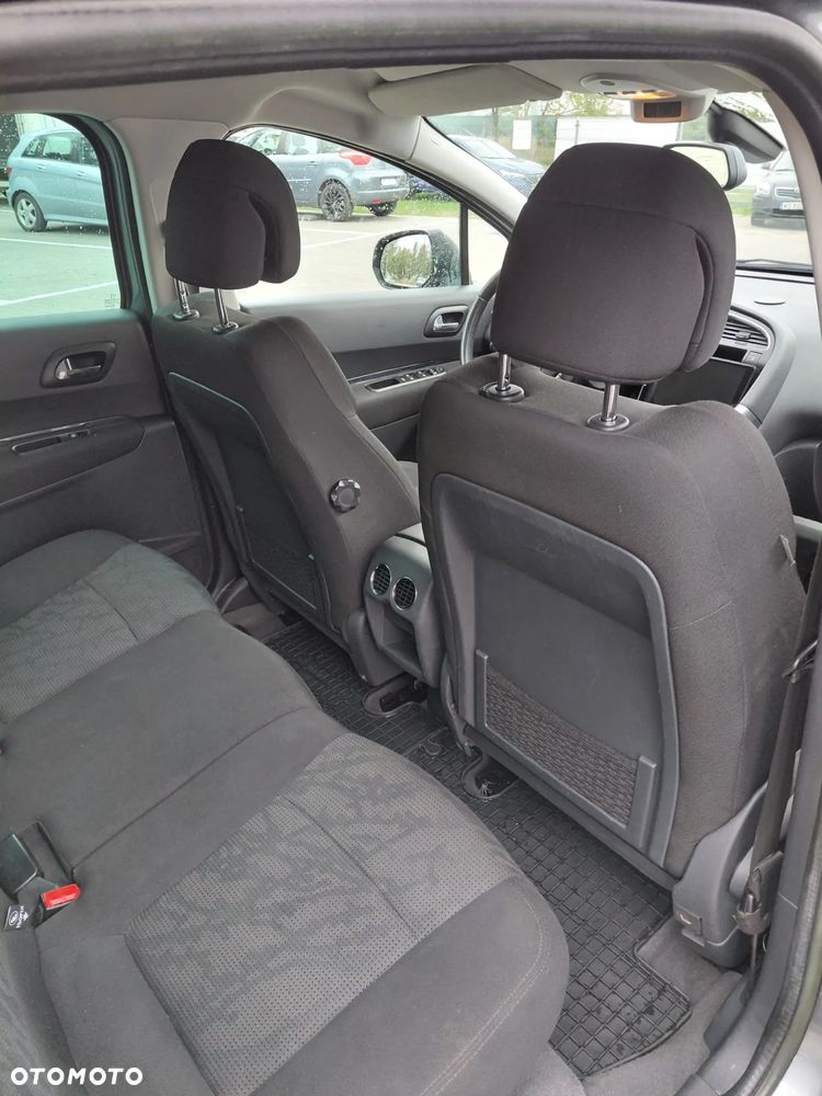 Peugeot 3008 1.6 HDi Trendy - 14