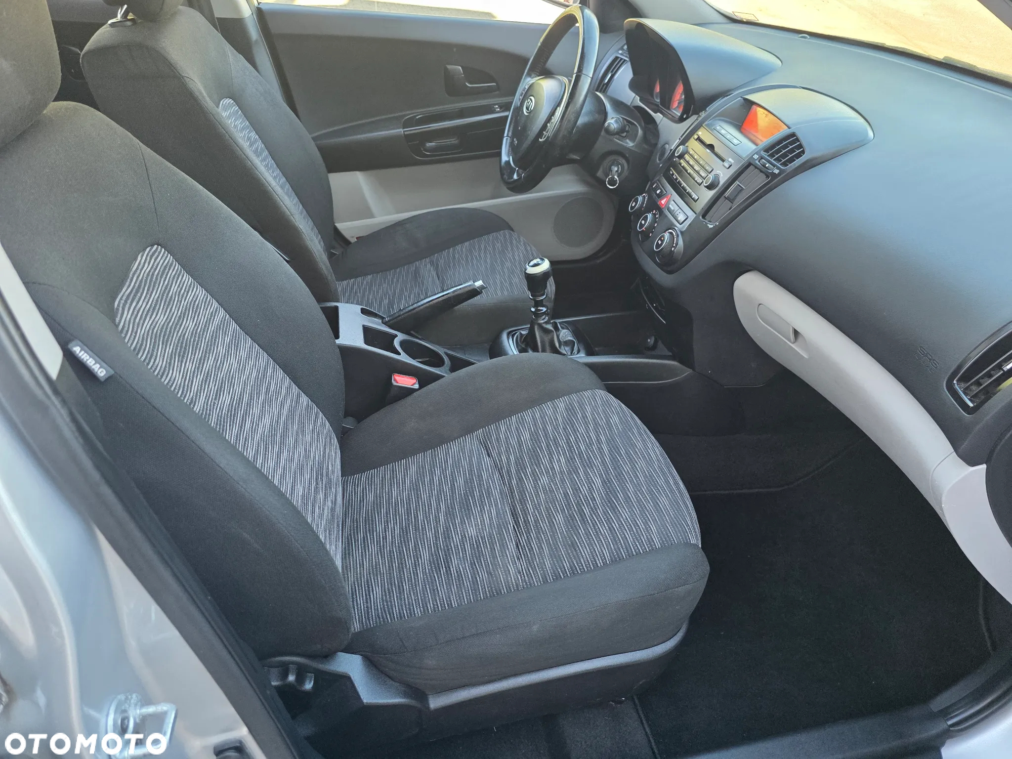 Kia Ceed 1.4 CVVT ISG Attract - 12