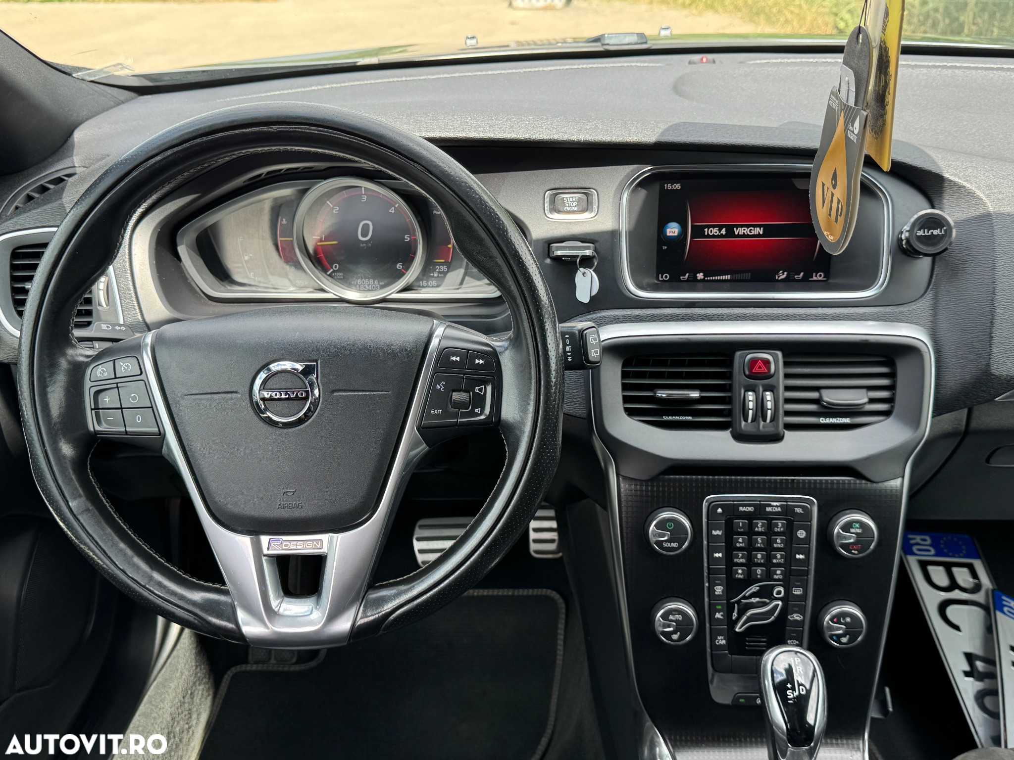 Volvo V40 D3 Geartronic R Design - 13
