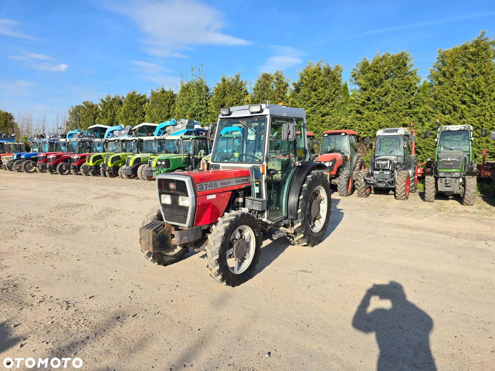 Massey Ferguson 374S - 2