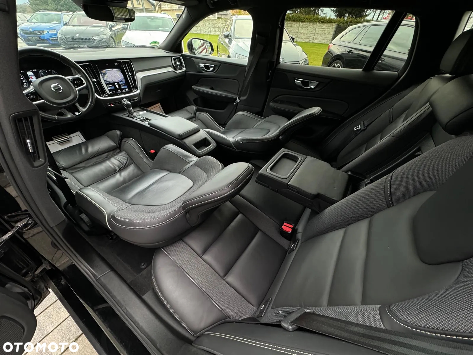 Volvo V60 D4 AWD Geartronic R-Design - 18