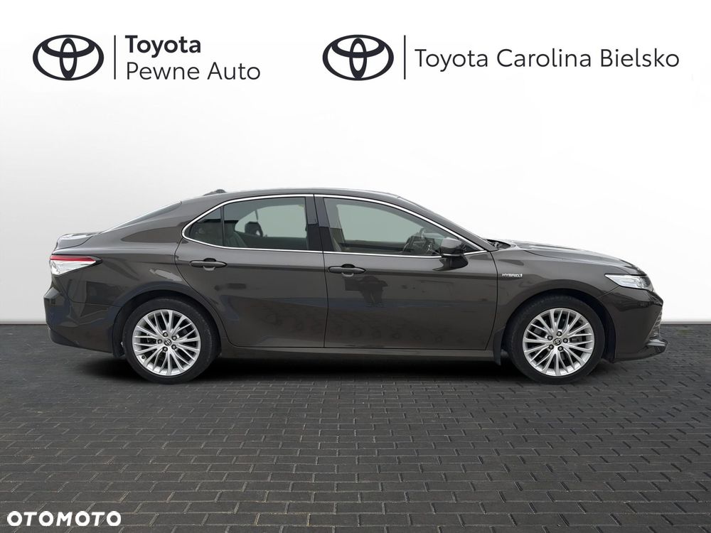 Toyota Camry 2.5 Hybrid Executive CVT - 27