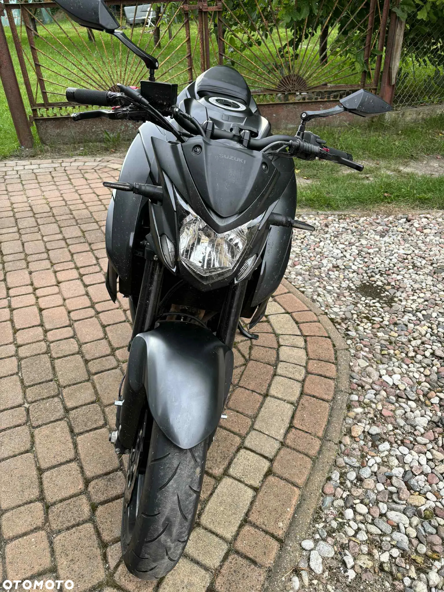 Suzuki GSX - 8