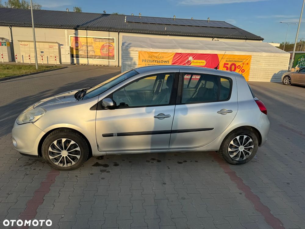 Renault Clio - 7
