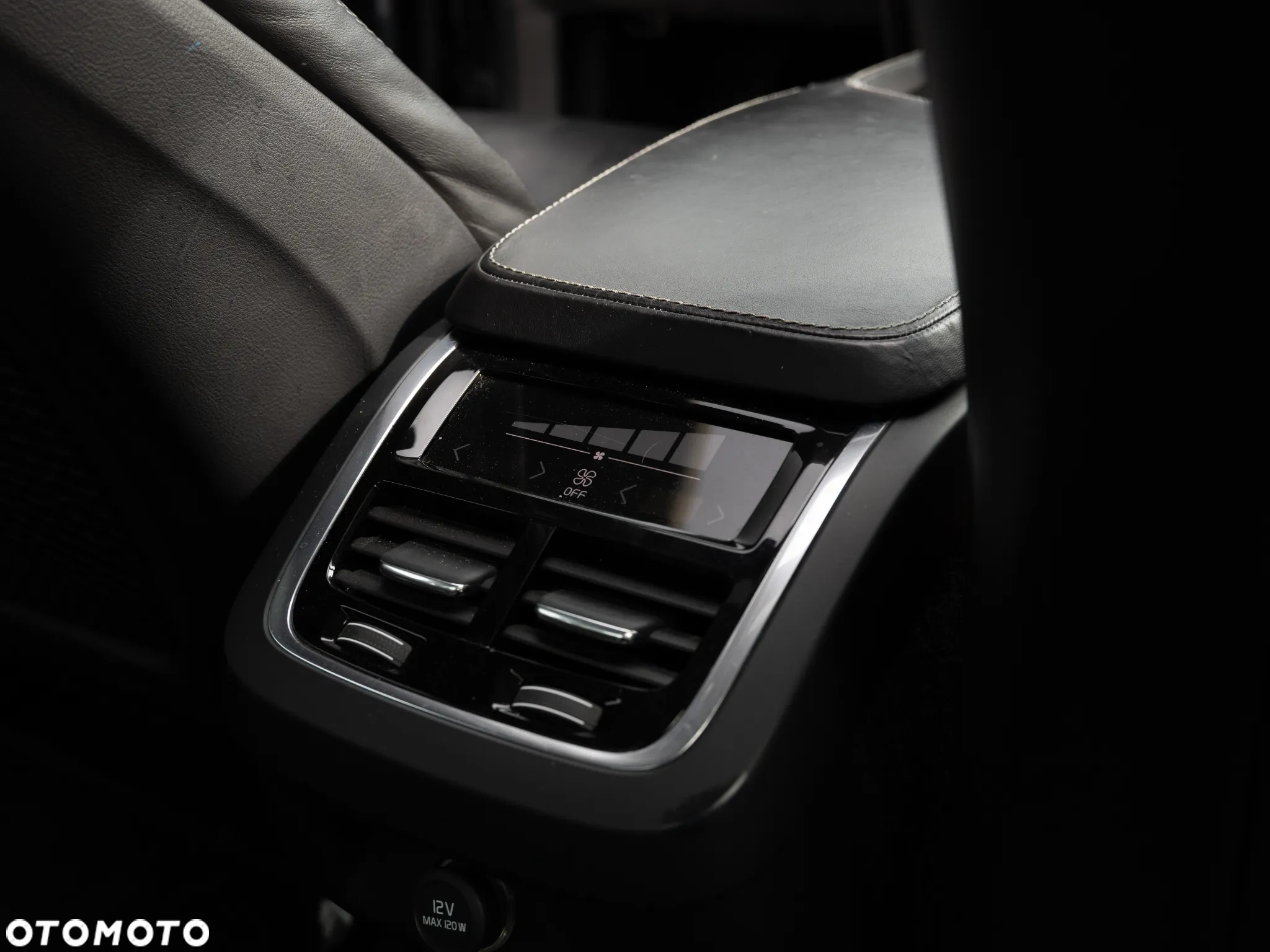 Volvo S90 D4 Inscription - 9