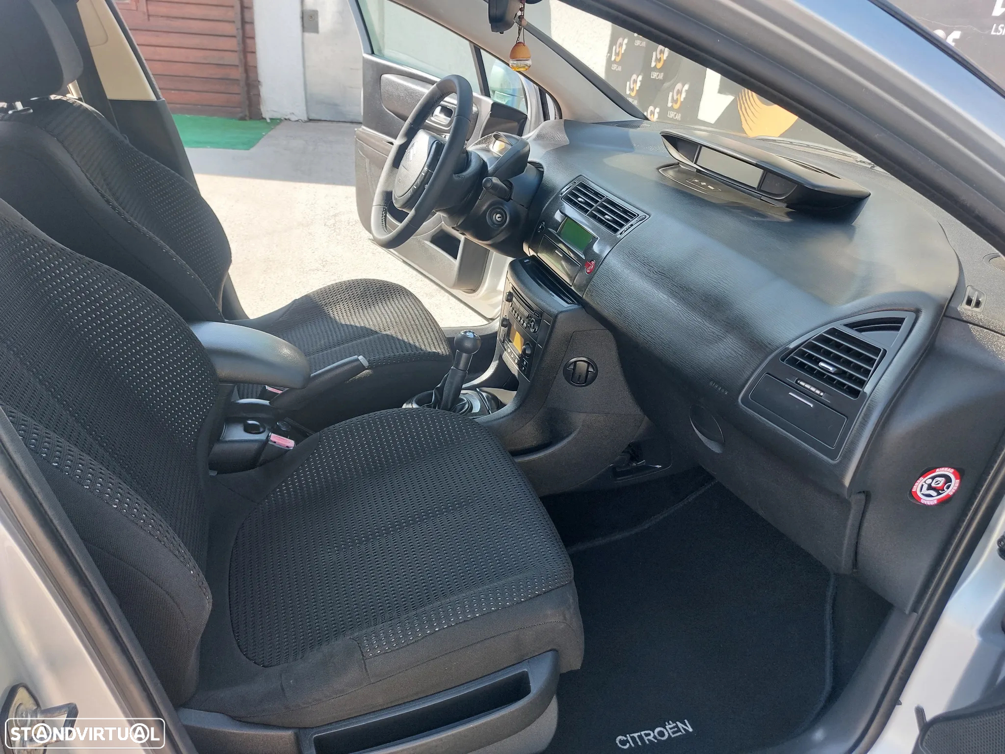 Citroën C4 1.6 HDi 110 VTR Pack - 10