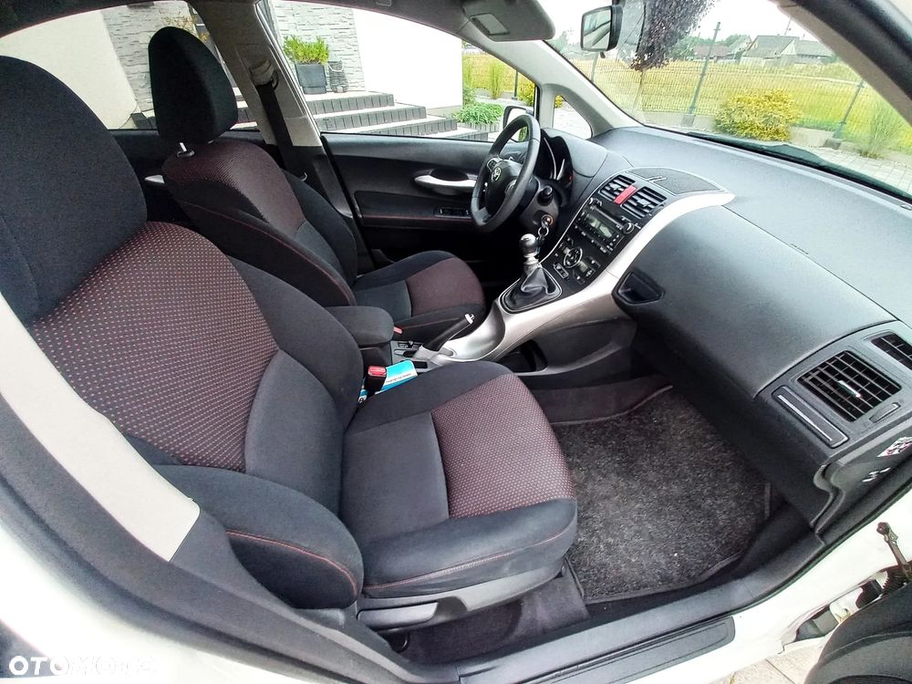 Toyota Auris 1.6 Edition - 18