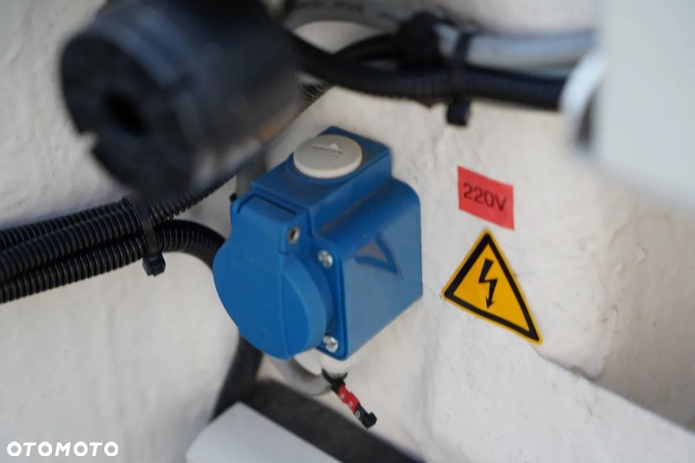 Iveco 35-140 / ZWYŻKA / PODNOŚNIK KOSZOWY FRANCE ELEVATEUR 141 TLE / 4 PODPORY / MANUAL / 2020  R - 22