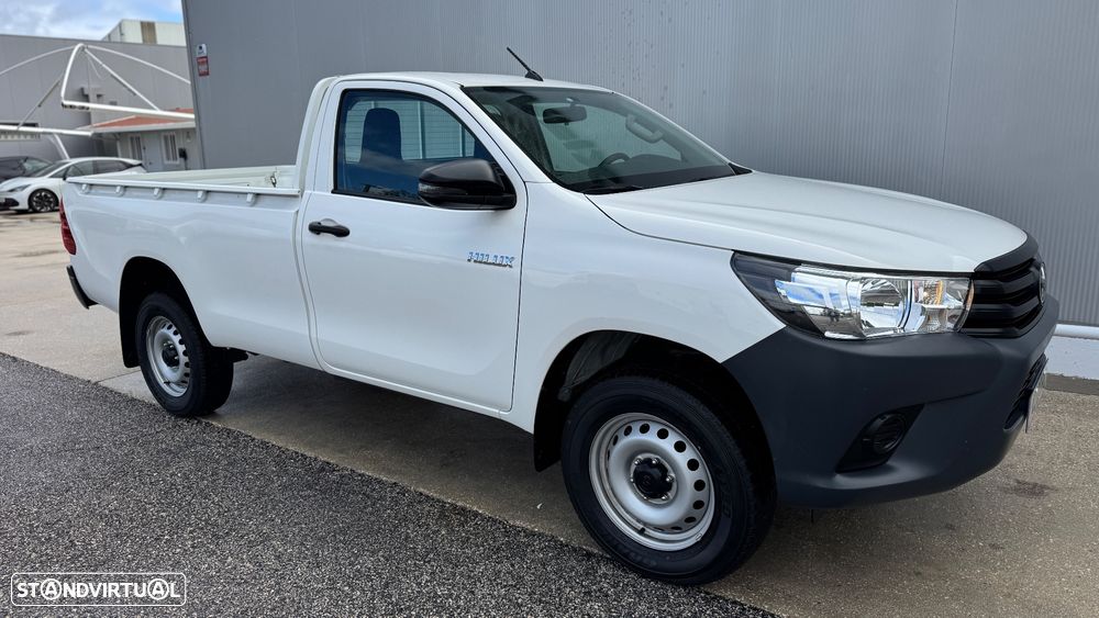 Toyota Hilux 2.4 D-4D 4X4 - 17