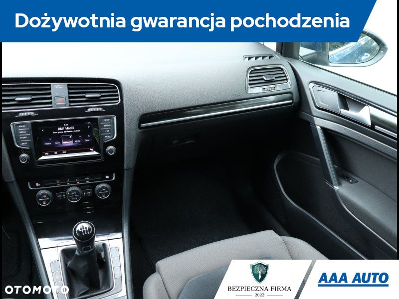 Volkswagen Golf - 9