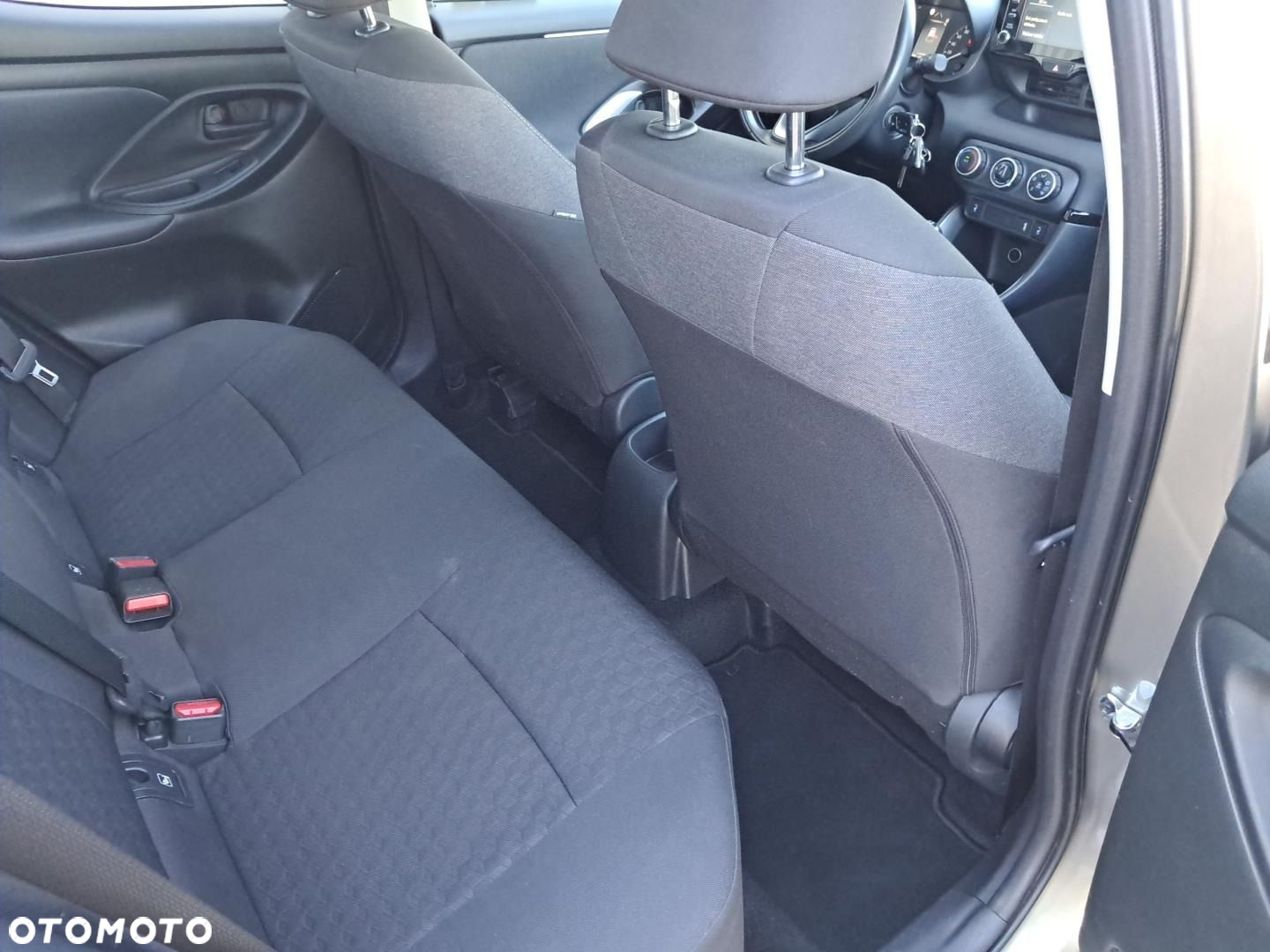 Toyota Yaris - 7