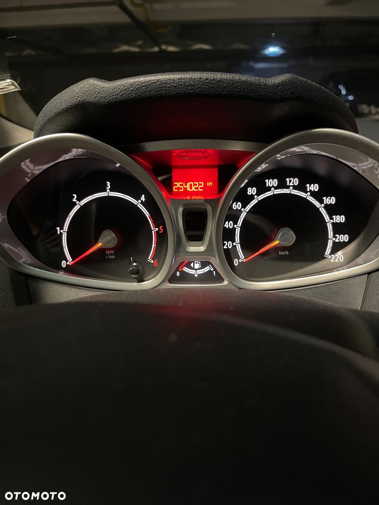 Ford Fiesta 1.6 TDCi Titanium X - 14