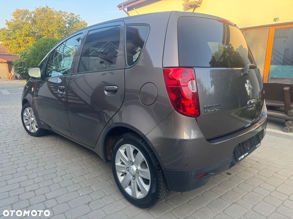 Mitsubishi Colt - 3