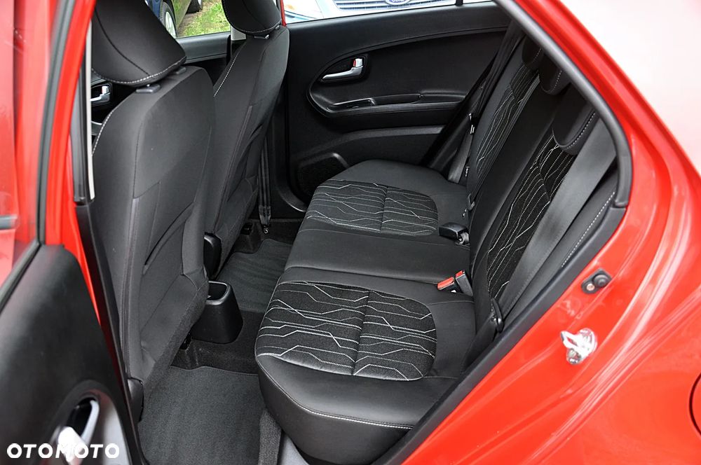 Kia Picanto 1.0 Dream Team Edition - 24