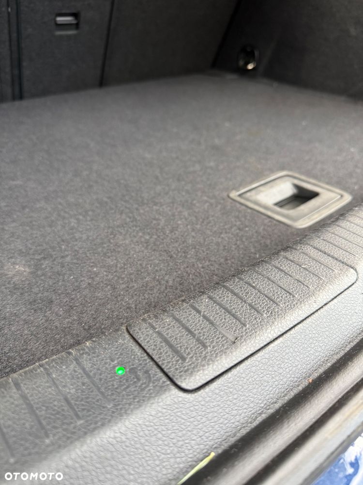 Volkswagen Golf - 9