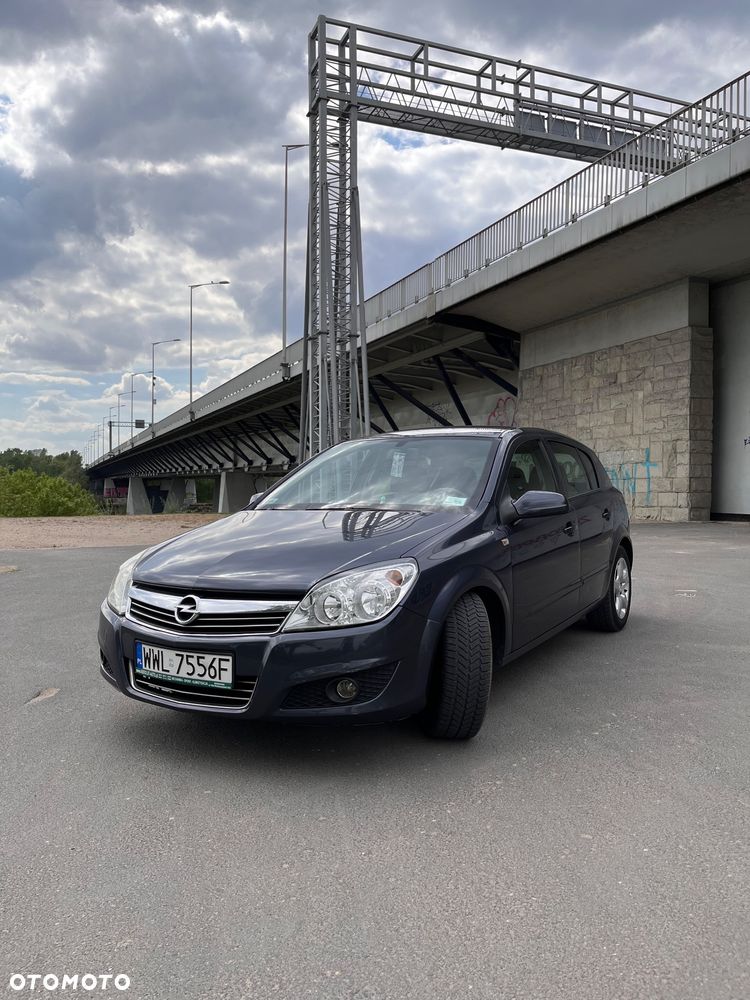 Opel Astra 1.6 Enjoy - 1