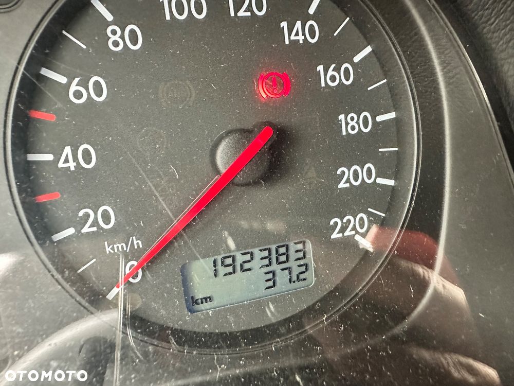 Volkswagen Bora 1.4 Comfortline - 16