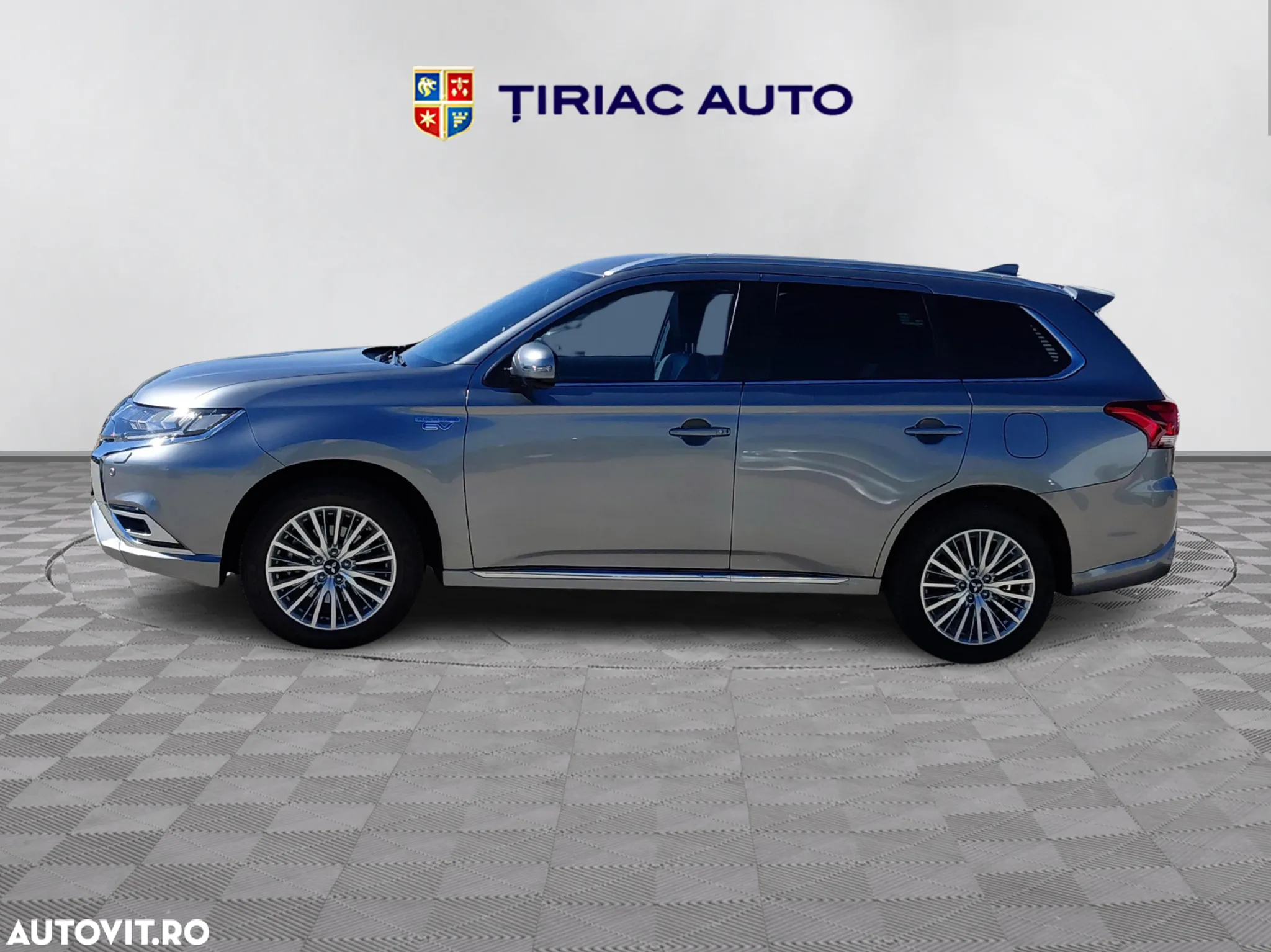 Mitsubishi Outlander 2.4 4WD Plug-In Hybrid Spirit - 3