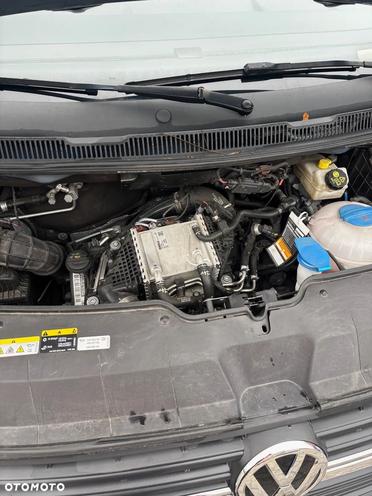 Volkswagen Transporter Kombi Lang DSG - 4