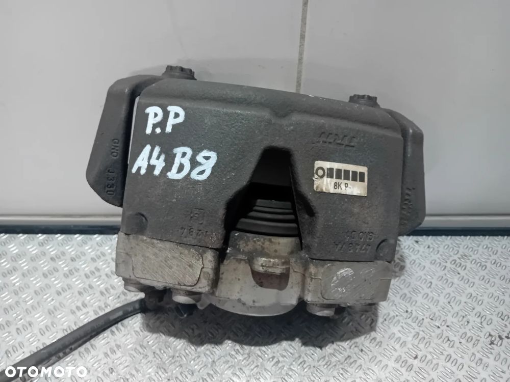 zacisk hamulcowy prawy przód Audi A4 B8 - 2