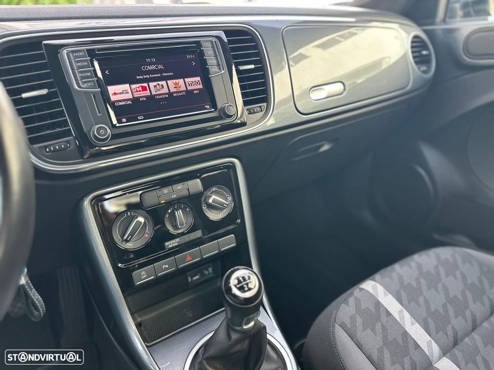 VW New Beetle - 19