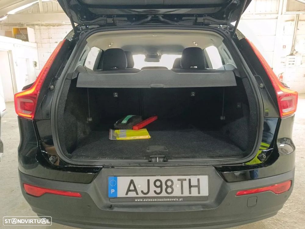 Volvo XC 40 1.5 T2 Momentum - 10