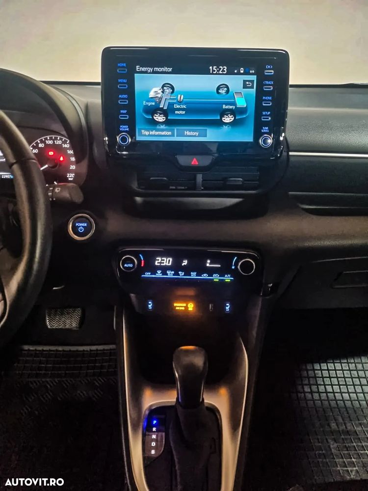Mazda 2 - 8