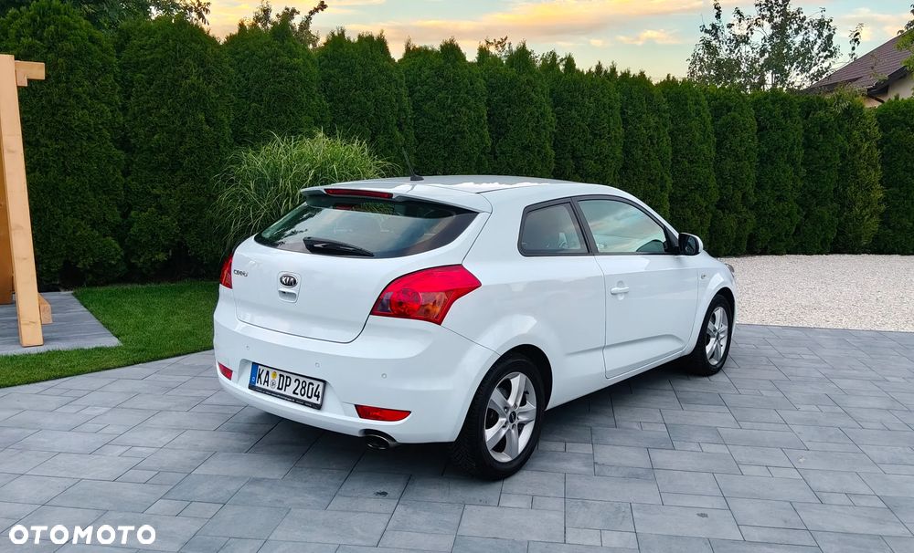 Kia ProCeed 1.4 CVVT Dream-Team Edition - 23
