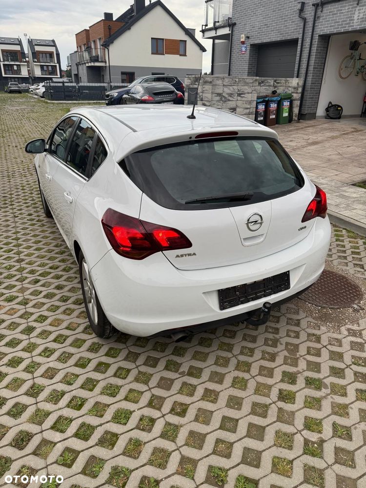 Opel Astra 2.0 CDTI Cosmo - 22