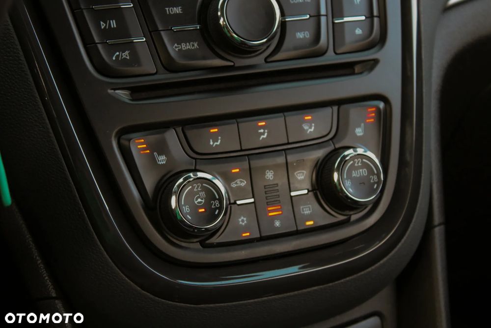 Opel Mokka 1.4 Turbo ecoFLEX Start/Stop Color Innovation - 23