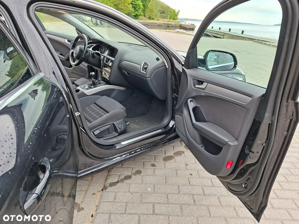 Audi A4 Limousine - 11