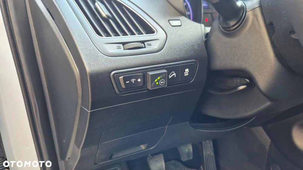 Hyundai ix35 2.0 Premium 2WD - 19