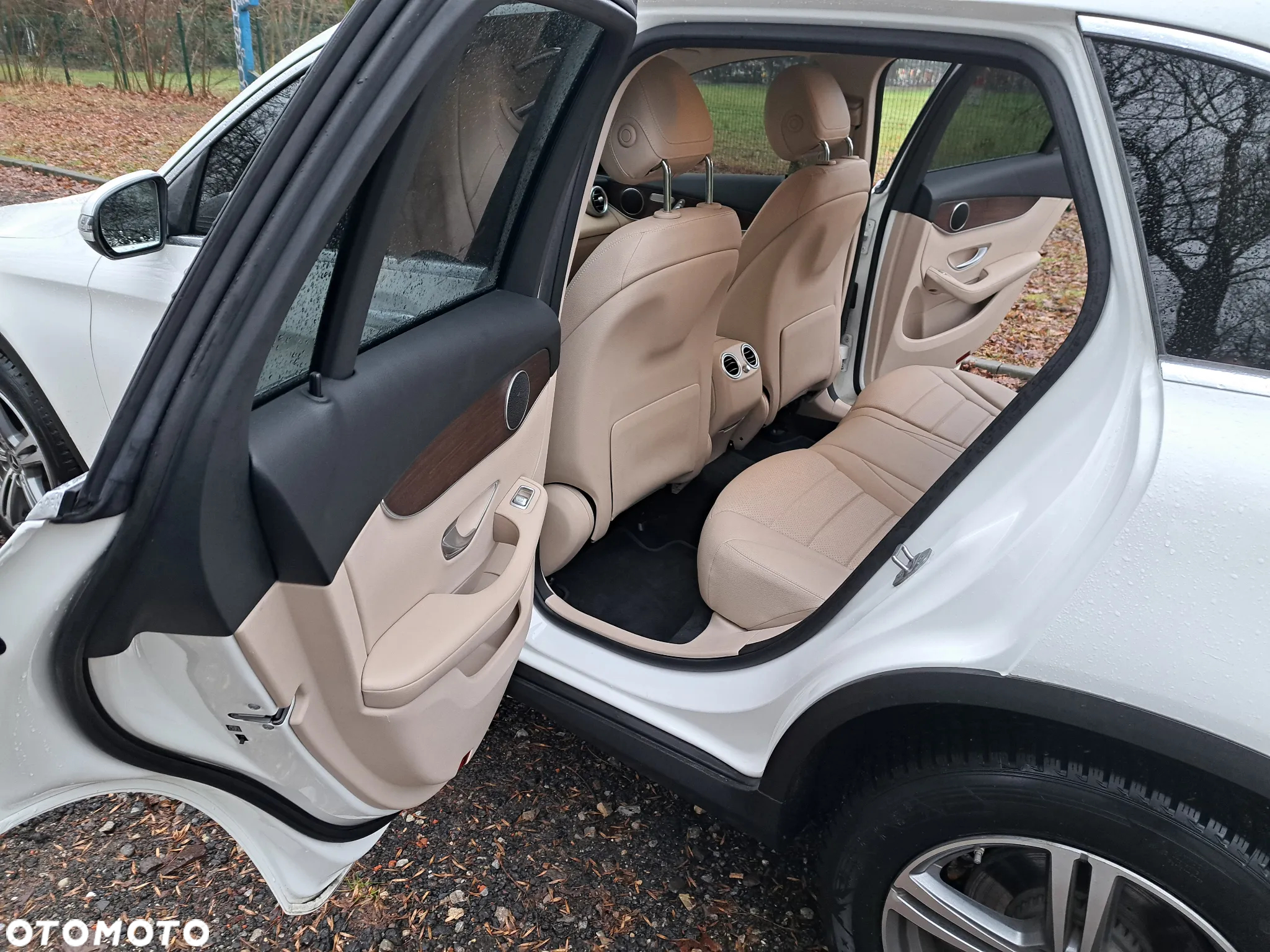 Mercedes-Benz GLC 300 4Matic 9G-TRONIC Exclusive - 31