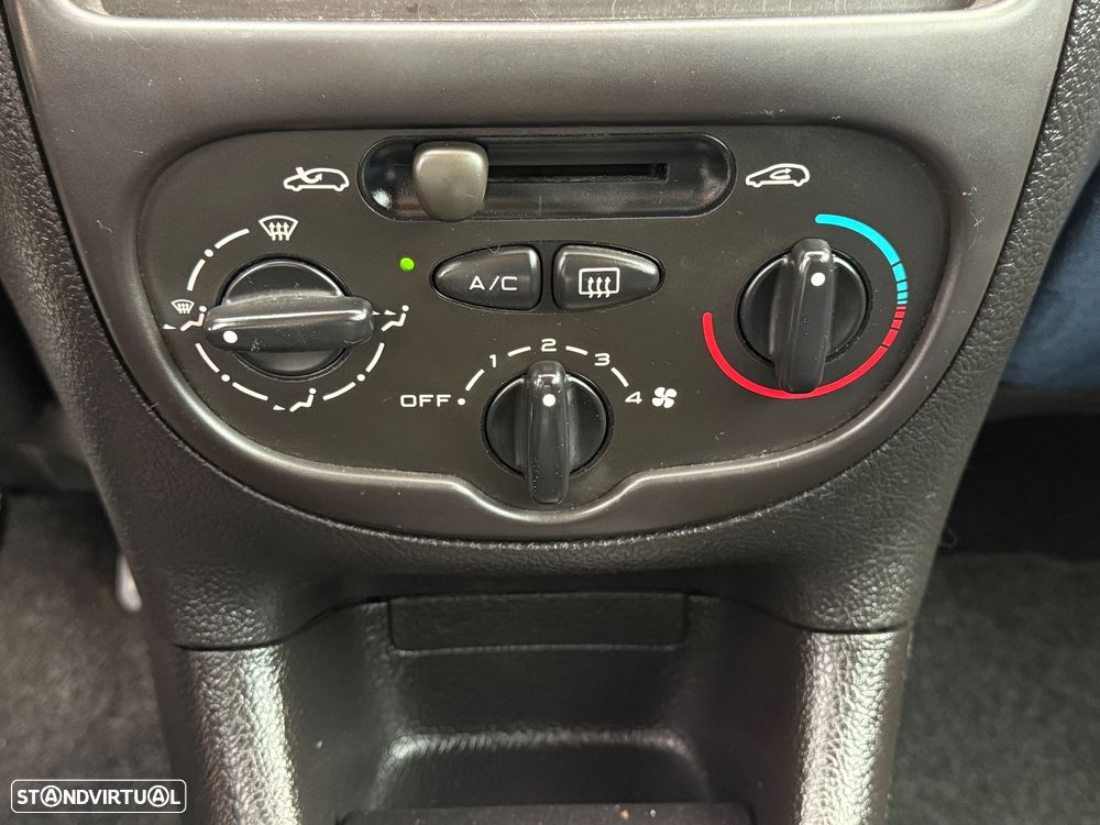 Peugeot 206 1.1 XT - 19